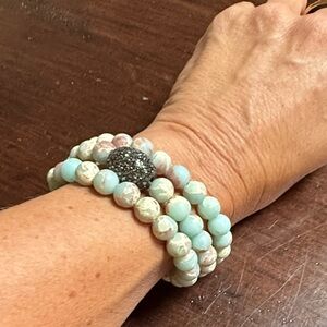 Elegant Beaded Bracelet Set in Blue and Silver